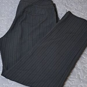 Worthington Dark Blue pinstripe Modern fit dress pants size 10 Petite